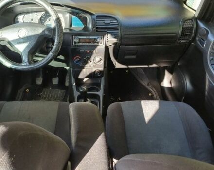 Синий Опель Зафира, объемом двигателя 2 л и пробегом 350 тыс. км за 4686 $, фото 1 на Automoto.ua