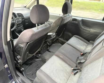 Синий Опель Зафира, объемом двигателя 2 л и пробегом 200 тыс. км за 1950 $, фото 11 на Automoto.ua