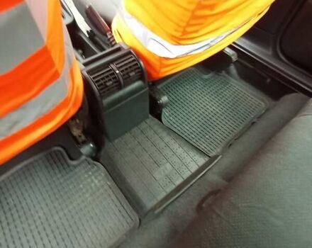 Синий Опель Зафира, объемом двигателя 1.6 л и пробегом 270 тыс. км за 4000 $, фото 15 на Automoto.ua