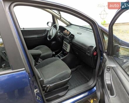 Синій Опель Зафіра, об'ємом двигуна 1.8 л та пробігом 540 тис. км за 3000 $, фото 8 на Automoto.ua