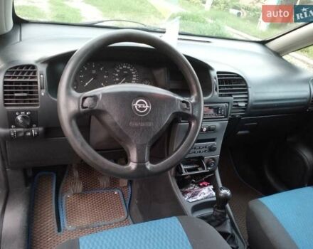 Синий Опель Зафира, объемом двигателя 2 л и пробегом 268 тыс. км за 3900 $, фото 18 на Automoto.ua