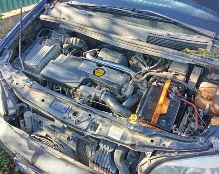 Синий Опель Зафира, объемом двигателя 2 л и пробегом 200 тыс. км за 2500 $, фото 4 на Automoto.ua