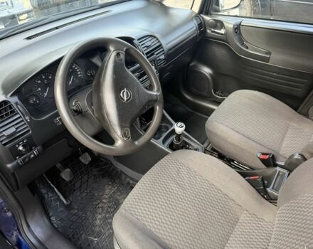 Синій Опель Зафіра, об'ємом двигуна 2.2 л та пробігом 350 тис. км за 3200 $, фото 6 на Automoto.ua