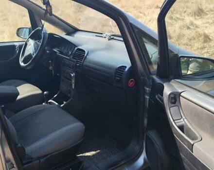 Синий Опель Зафира, объемом двигателя 2 л и пробегом 406 тыс. км за 4000 $, фото 7 на Automoto.ua