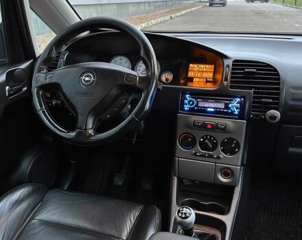 Синий Опель Зафира, объемом двигателя 2.2 л и пробегом 379 тыс. км за 3990 $, фото 13 на Automoto.ua