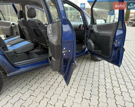 Синий Опель Зафира, объемом двигателя 1.8 л и пробегом 231 тыс. км за 3950 $, фото 29 на Automoto.ua