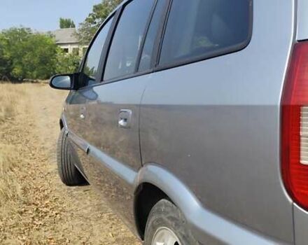 Синий Опель Зафира, объемом двигателя 2 л и пробегом 406 тыс. км за 4000 $, фото 4 на Automoto.ua