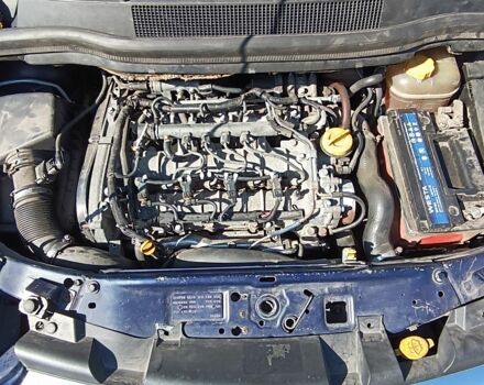 Синий Опель Зафира, объемом двигателя 1.9 л и пробегом 297 тыс. км за 5200 $, фото 5 на Automoto.ua