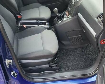 Опель Зафіра 2005 у Новоукраинке на Automoto.ua Синій Опель Зафіра, об'ємом двигуна 1.9 л та пробігом 225 тис. км за 4800 $, фото 78 на Automoto.ua