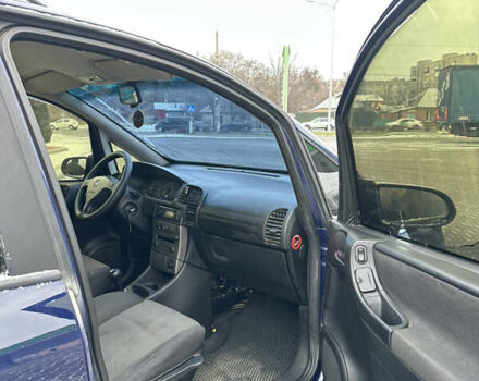 Синий Опель Зафира, объемом двигателя 1.8 л и пробегом 250 тыс. км за 3650 $, фото 11 на Automoto.ua