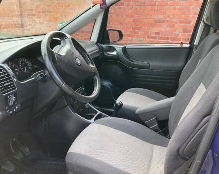 Синий Опель Зафира, объемом двигателя 1.6 л и пробегом 265 тыс. км за 4800 $, фото 7 на Automoto.ua