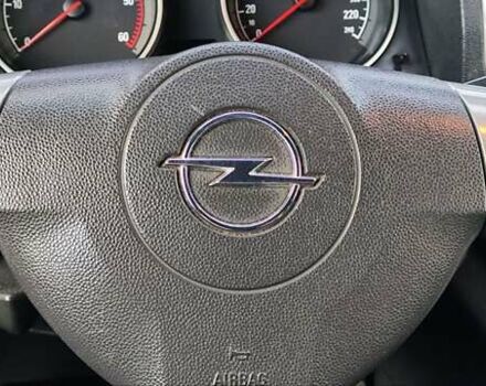 Опель Зафіра 2005 у Новоукраинке на Automoto.ua Синій Опель Зафіра, об'ємом двигуна 1.9 л та пробігом 225 тис. км за 4800 $, фото 85 на Automoto.ua