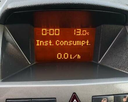 Опель Зафіра 2005 у Новоукраинке на Automoto.ua Синій Опель Зафіра, об'ємом двигуна 1.9 л та пробігом 225 тис. км за 4800 $, фото 30 на Automoto.ua