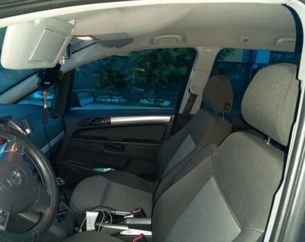 Опель Зафира 2006 в Хусте на Automoto.ua Синий Опель Зафира, объемом двигателя 1.9 л и пробегом 310 тыс. км за 5100 $, фото 6 на Automoto.ua