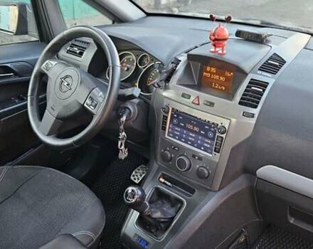 Синий Опель Зафира, объемом двигателя 1.9 л и пробегом 270 тыс. км за 6500 $, фото 7 на Automoto.ua