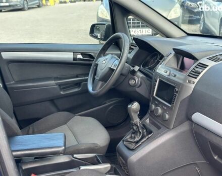 Синий Опель Зафира, объемом двигателя 1.9 л и пробегом 327 тыс. км за 4990 $, фото 25 на Automoto.ua