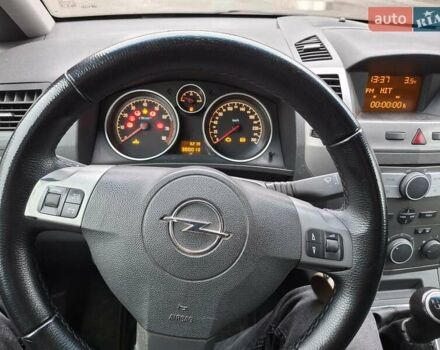 Синий Опель Зафира, объемом двигателя 1.8 л и пробегом 300 тыс. км за 4600 $, фото 12 на Automoto.ua