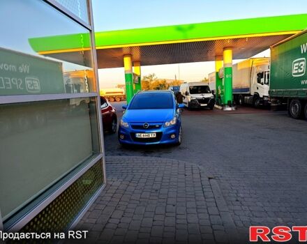 Синий Опель Зафира, объемом двигателя 2 л и пробегом 315 тыс. км за 5500 $, фото 5 на Automoto.ua