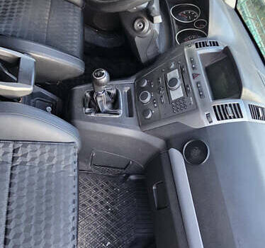 Синий Опель Зафира, объемом двигателя 1.6 л и пробегом 500 тыс. км за 5000 $, фото 9 на Automoto.ua