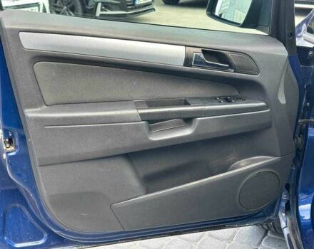 Синий Опель Зафира, объемом двигателя 1.9 л и пробегом 327 тыс. км за 4300 $, фото 13 на Automoto.ua