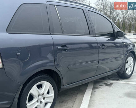 Синий Опель Зафира, объемом двигателя 1.9 л и пробегом 299 тыс. км за 5000 $, фото 11 на Automoto.ua