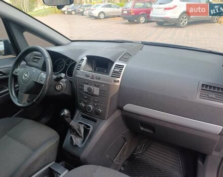 Опель Зафира 2006 в Житомире на Automoto.ua Синий Опель Зафира, объемом двигателя 1.91 л и пробегом 349 тыс. км за 4699 $, фото 15 на Automoto.ua