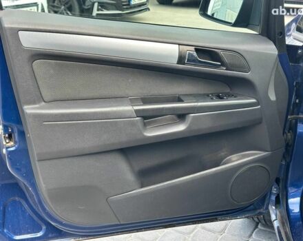 Синий Опель Зафира, объемом двигателя 1.9 л и пробегом 327 тыс. км за 4990 $, фото 13 на Automoto.ua