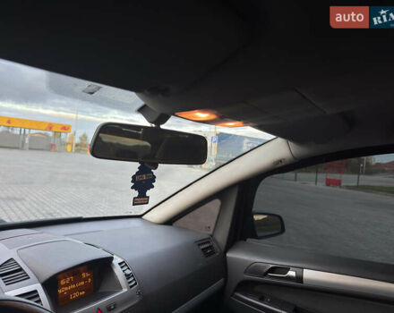 Опель Зафира 2006 в Луцке на Automoto.ua Синий Опель Зафира, объемом двигателя 1.9 л и пробегом 277 тыс. км за 4500 $, фото 22 на Automoto.ua