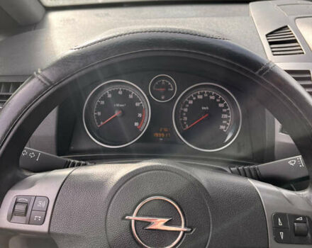 Синий Опель Зафира, объемом двигателя 1.6 л и пробегом 190 тыс. км за 5000 $, фото 10 на Automoto.ua