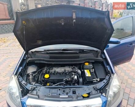 Опель Зафира 2006 в Житомире на Automoto.ua Синий Опель Зафира, объемом двигателя 1.91 л и пробегом 349 тыс. км за 4699 $, фото 18 на Automoto.ua