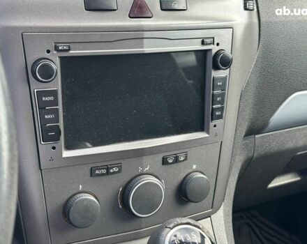 Синий Опель Зафира, объемом двигателя 1.9 л и пробегом 327 тыс. км за 4990 $, фото 20 на Automoto.ua