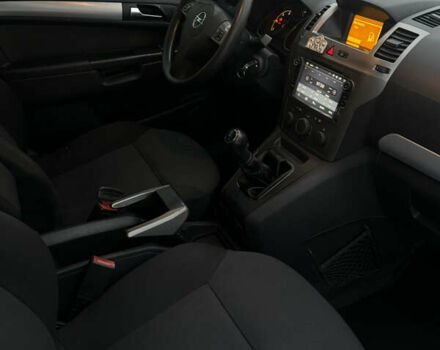 Синий Опель Зафира, объемом двигателя 1.9 л и пробегом 299 тыс. км за 5000 $, фото 23 на Automoto.ua