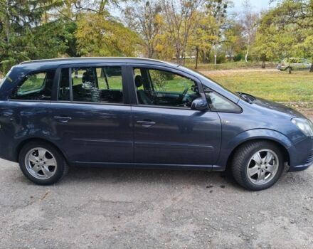 Синий Опель Зафира, объемом двигателя 1.9 л и пробегом 300 тыс. км за 3600 $, фото 1 на Automoto.ua