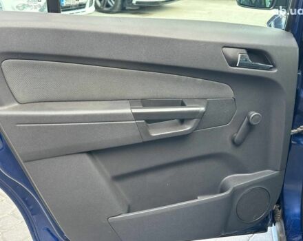 Синий Опель Зафира, объемом двигателя 1.9 л и пробегом 327 тыс. км за 4990 $, фото 22 на Automoto.ua