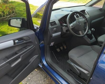 Синий Опель Зафира, объемом двигателя 1.6 л и пробегом 174 тыс. км за 5800 $, фото 4 на Automoto.ua