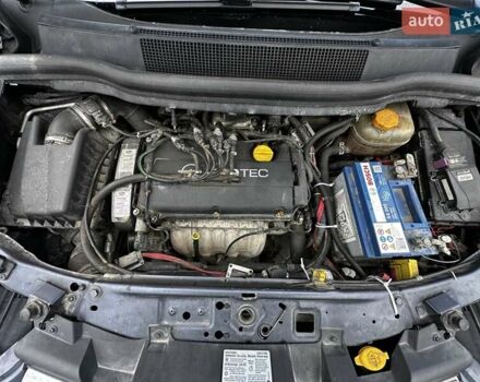 Синий Опель Зафира, объемом двигателя 1.8 л и пробегом 265 тыс. км за 6500 $, фото 44 на Automoto.ua