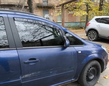 Синий Опель Зафира, объемом двигателя 1.9 л и пробегом 270 тыс. км за 2500 $, фото 3 на Automoto.ua