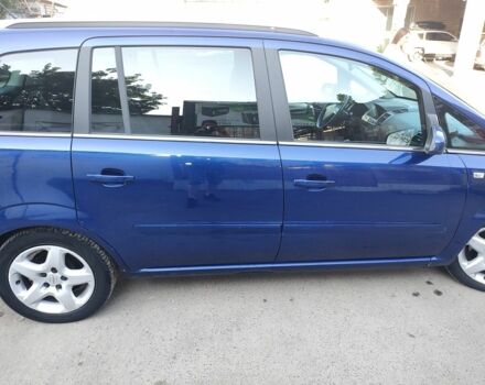 Синий Опель Зафира, объемом двигателя 2.2 л и пробегом 175 тыс. км за 5500 $, фото 3 на Automoto.ua