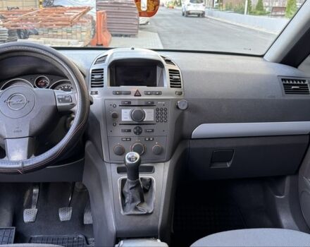 Синий Опель Зафира, объемом двигателя 1.9 л и пробегом 285 тыс. км за 6500 $, фото 9 на Automoto.ua