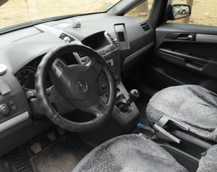 Синий Опель Зафира, объемом двигателя 1.9 л и пробегом 270 тыс. км за 2500 $, фото 5 на Automoto.ua