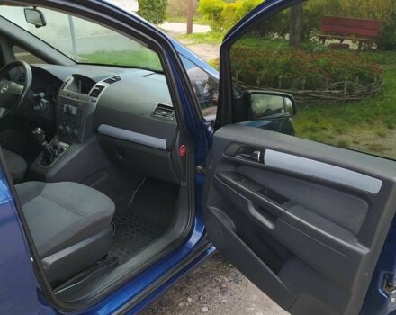 Синий Опель Зафира, объемом двигателя 1.6 л и пробегом 174 тыс. км за 5800 $, фото 5 на Automoto.ua