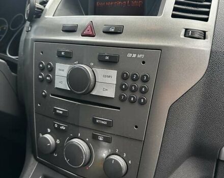 Синий Опель Зафира, объемом двигателя 1.8 л и пробегом 265 тыс. км за 6500 $, фото 21 на Automoto.ua