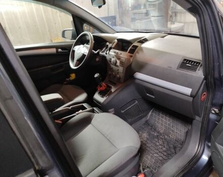 Синій Опель Зафіра, об'ємом двигуна 1.9 л та пробігом 280 тис. км за 4200 $, фото 16 на Automoto.ua