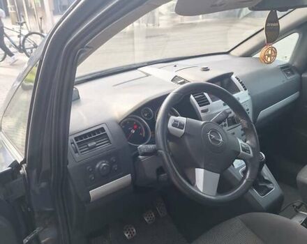 Синий Опель Зафира, объемом двигателя 1.9 л и пробегом 237 тыс. км за 5800 $, фото 12 на Automoto.ua