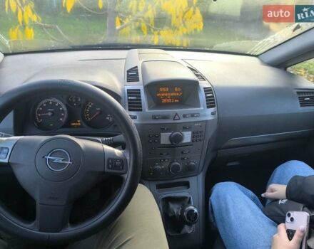 Синий Опель Зафира, объемом двигателя 1.6 л и пробегом 200 тыс. км за 4700 $, фото 12 на Automoto.ua