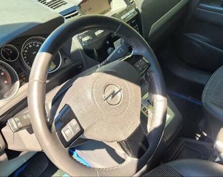 Синий Опель Зафира, объемом двигателя 1.91 л и пробегом 239 тыс. км за 8000 $, фото 2 на Automoto.ua