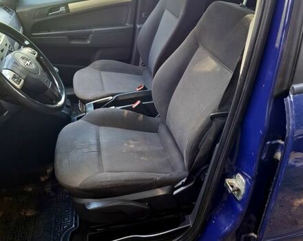 Синий Опель Зафира, объемом двигателя 1.6 л и пробегом 300 тыс. км за 4850 $, фото 5 на Automoto.ua