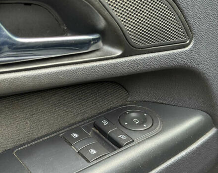 Синий Опель Зафира, объемом двигателя 1.91 л и пробегом 330 тыс. км за 5000 $, фото 18 на Automoto.ua