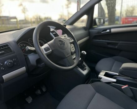 Синий Опель Зафира, объемом двигателя 1.8 л и пробегом 201 тыс. км за 6800 $, фото 5 на Automoto.ua