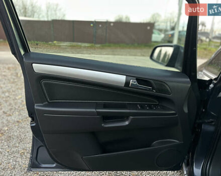 Синий Опель Зафира, объемом двигателя 1.8 л и пробегом 217 тыс. км за 7000 $, фото 18 на Automoto.ua